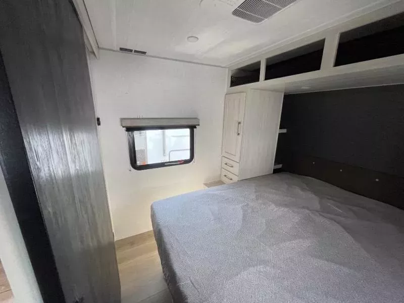 new Travel Trailers Forest River Surveyor for sale, in Georgetown, TX Thumbnail 8