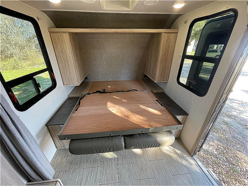 used Travel Trailers Winnebago Micro Minnie for sale, in Georgetown, TX Thumbnail 21