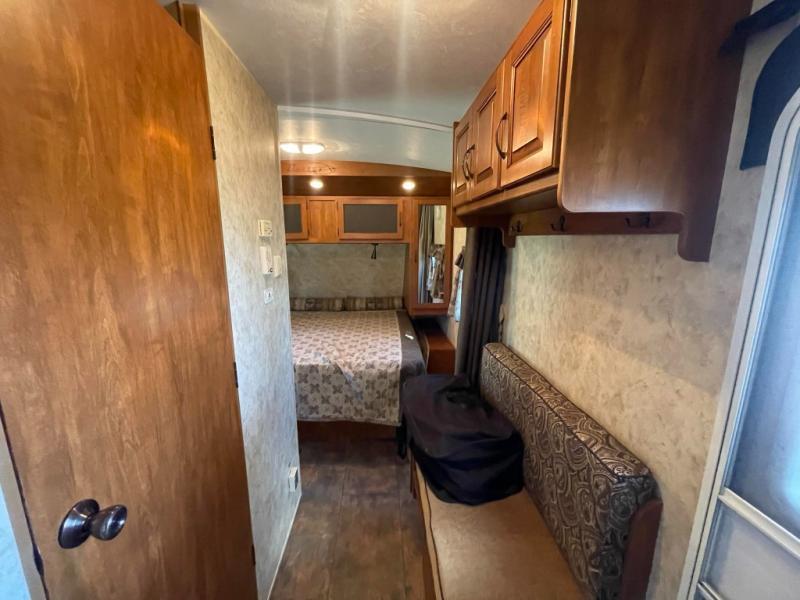 used Travel Trailers Keystone RV Premier Ultra Lite for sale, in Georgetown, TX Thumbnail 19