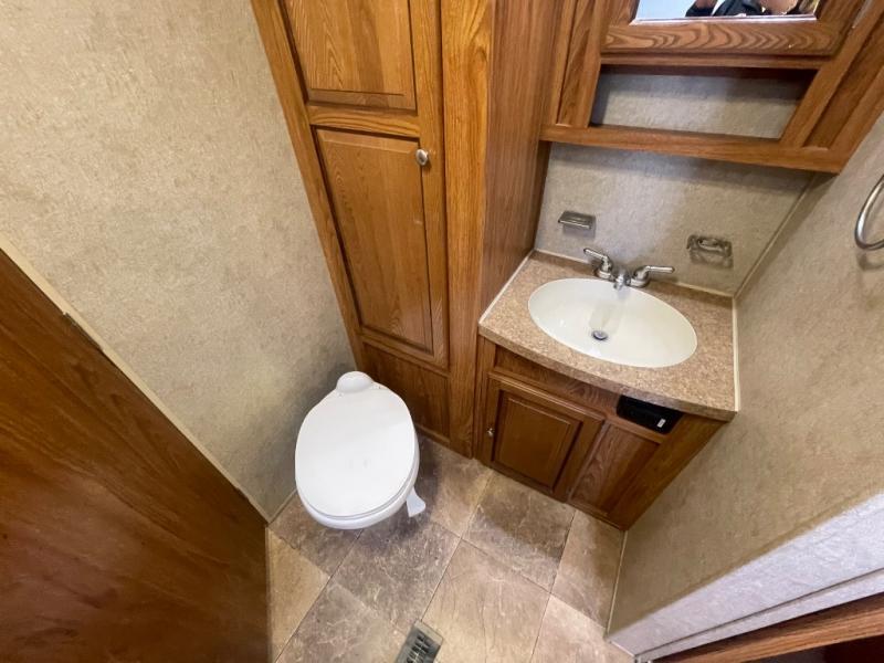 used Travel Trailers Forest River Rockwood Wind Jammer for sale, in Georgetown, TX Thumbnail 19