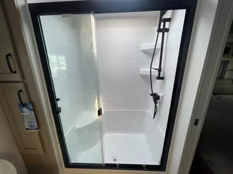 new Travel Trailers Forest River Rockwood Signature for sale, in Georgetown, TX Thumbnail 21
