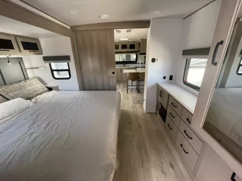 new Travel Trailers Forest River Rockwood Signature for sale, in Georgetown, TX Thumbnail 22