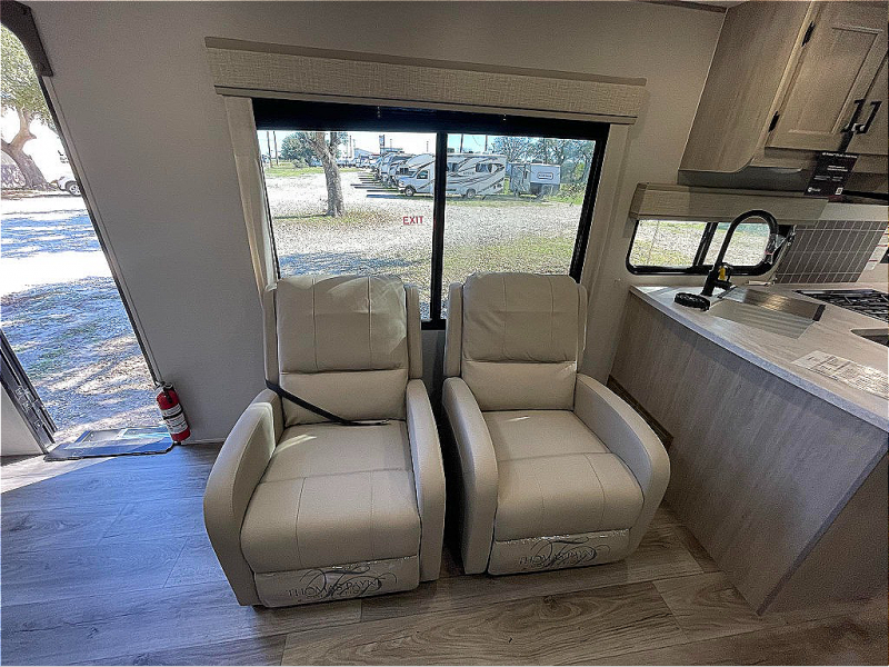 new Travel Trailers Coachmen Catalina Legacy Edition for sale, in Georgetown, TX Thumbnail 24