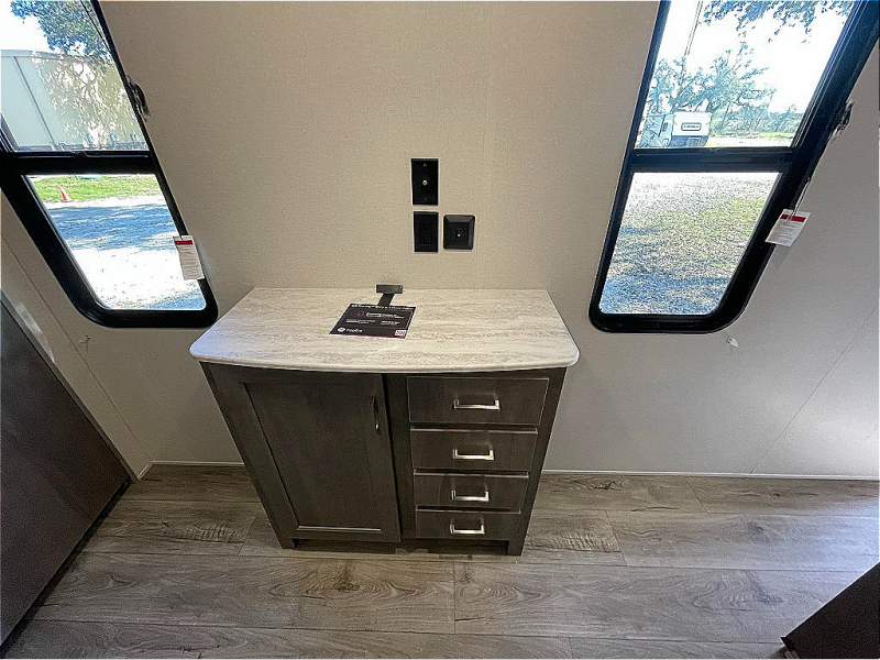 new Travel Trailers Coachmen Catalina Legacy Edition for sale, in Georgetown, TX Thumbnail 16