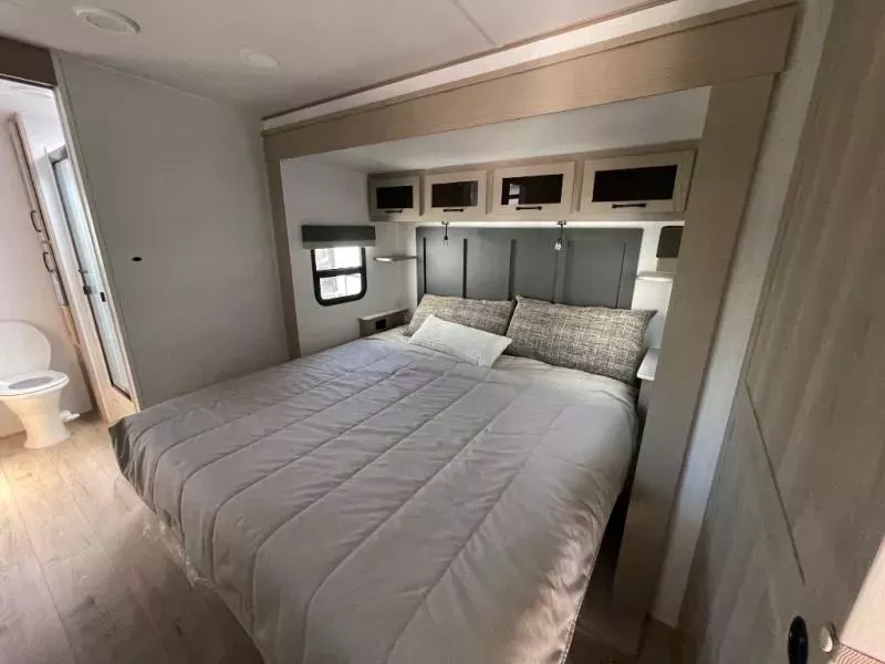 new Travel Trailers Forest River Rockwood Signature for sale, in Georgetown, TX Thumbnail 13