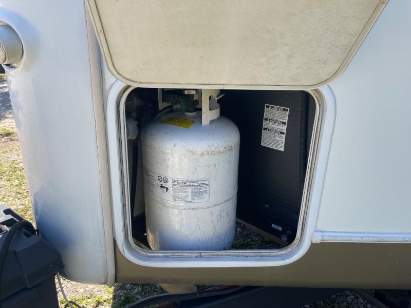 used Travel Trailers Forest River Rockwood Wind Jammer for sale, in Georgetown, TX Thumbnail 9