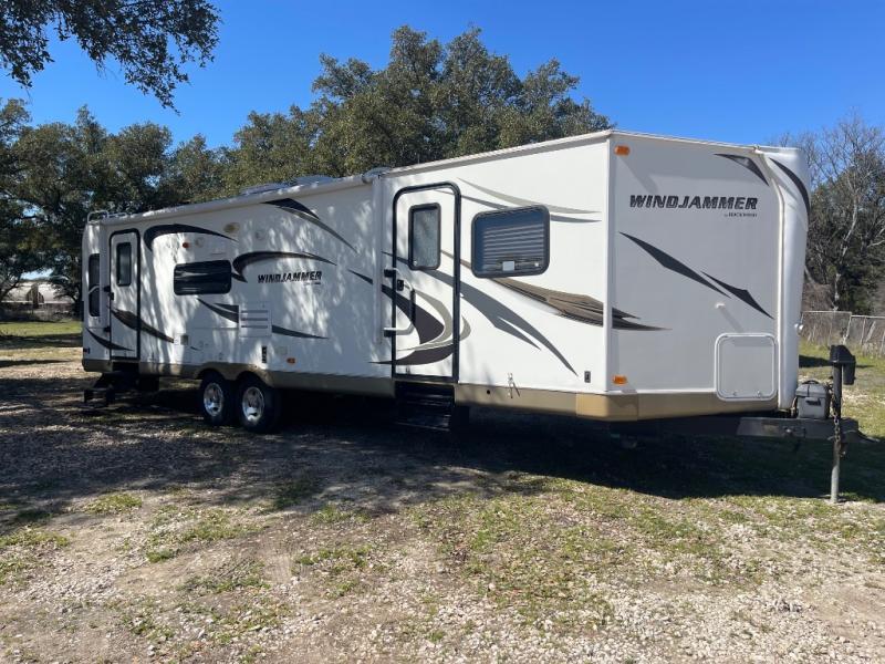used Travel Trailers Forest River Rockwood Wind Jammer for sale, in Georgetown, TX Thumbnail 3