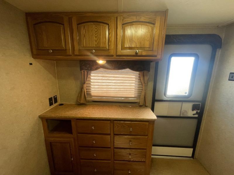 used Travel Trailers Forest River Rockwood Wind Jammer for sale, in Georgetown, TX Thumbnail 26