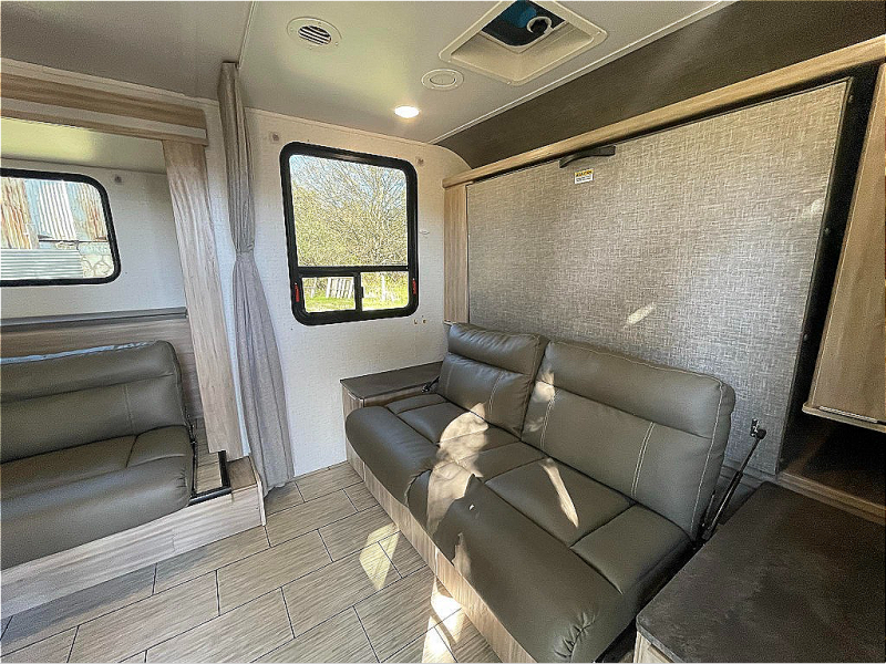 used Travel Trailers Winnebago Micro Minnie for sale, in Georgetown, TX Thumbnail 11
