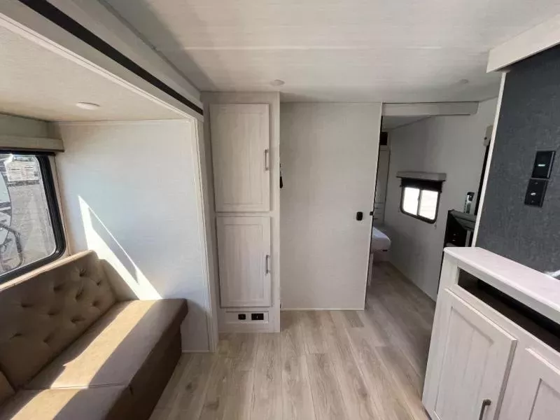 new Travel Trailers Forest River Surveyor for sale, in Georgetown, TX Thumbnail 11