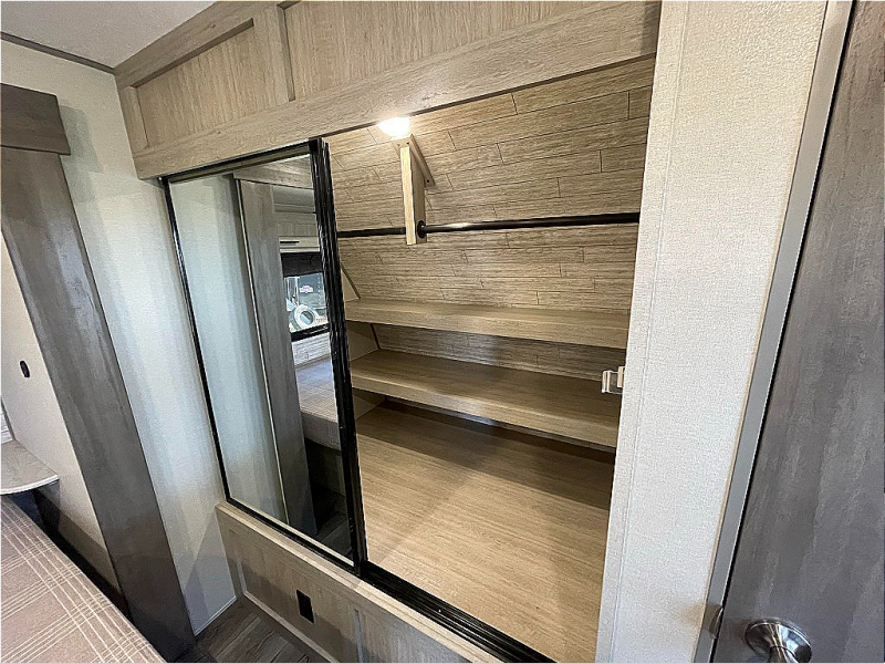 new Travel Trailers Coachmen Catalina Legacy Edition for sale, in Georgetown, TX Thumbnail 19