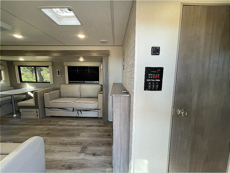 new Travel Trailers Coachmen Catalina Legacy Edition for sale, in Georgetown, TX Thumbnail 10