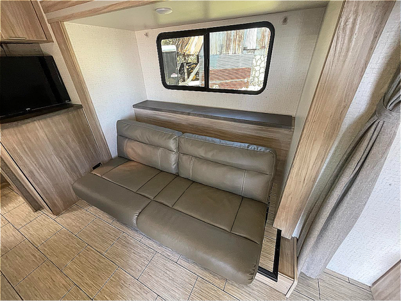 used Travel Trailers Winnebago Micro Minnie for sale, in Georgetown, TX Thumbnail 14