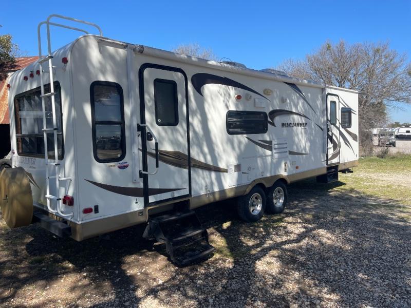 used Travel Trailers Forest River Rockwood Wind Jammer for sale, in Georgetown, TX Thumbnail 4