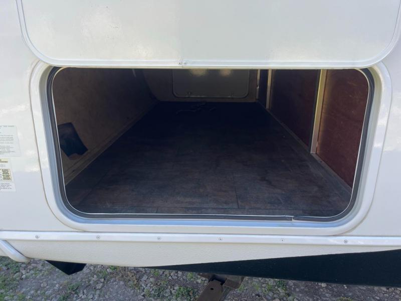 used Travel Trailers Keystone RV Premier Ultra Lite for sale, in Georgetown, TX Thumbnail 7