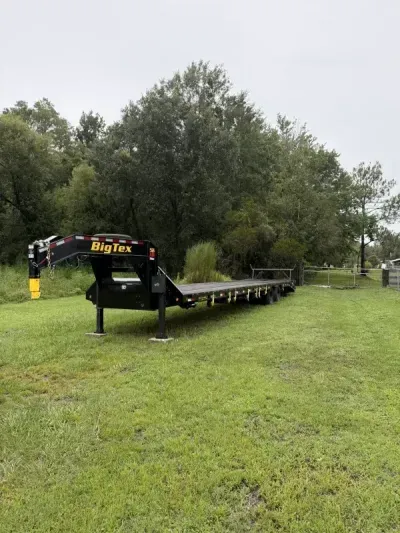 2025 Big Tex Trailers 26GN-40D5A-MRBK General Trailers