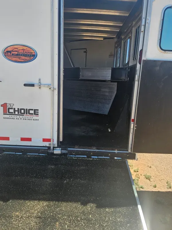 used Horse Trailers Sundowner Trailers  for sale, in Edgewood, NM Thumbnail 3