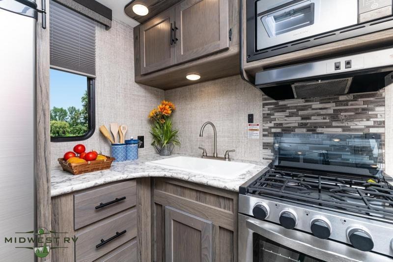 2021 Gulfstream Kingsport 275FBG Travel Trailer RV Midwest RV Rentals