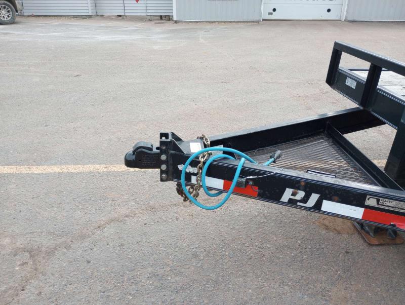 used Equipment / Flatbed Trailers PJ Trailers  for sale, in Grantsburg, WI Thumbnail 7