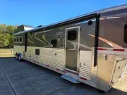 used Horse Trailers Lakota  for sale, in Clarksville, TN Thumbnail 3