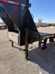 used Equipment / Flatbed Trailers Canada Trailers  for sale, in Steinbach, MB Thumbnail 11