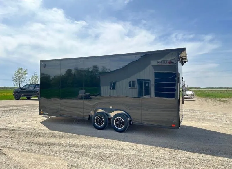 2025 Discovery Trailers Nitro 20' Enclosed Trailer