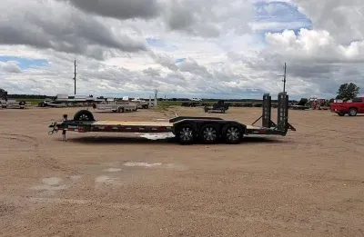 2026 Diamond C 24' Equipment LPX 24K Trailer