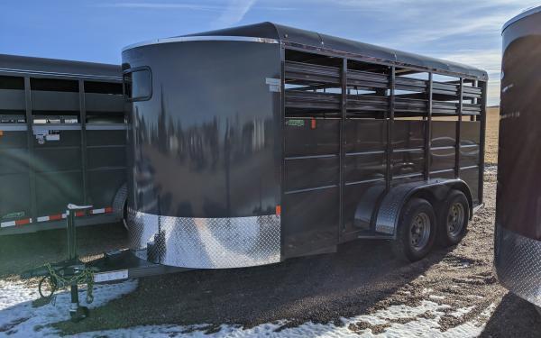 Delta 500ES 16' Stock Trailer Delta 500ES 16' Stock Trailer
