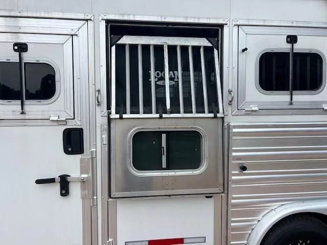 used Horse Trailers Logan Coach Trailers  for sale, in Merrill, WI Thumbnail 18