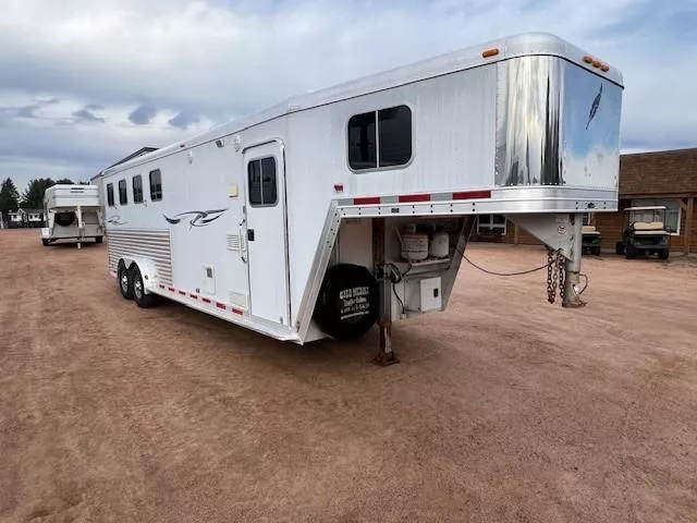 used Horse Trailers Featherlite  for sale, in Merrill, WI Thumbnail 4