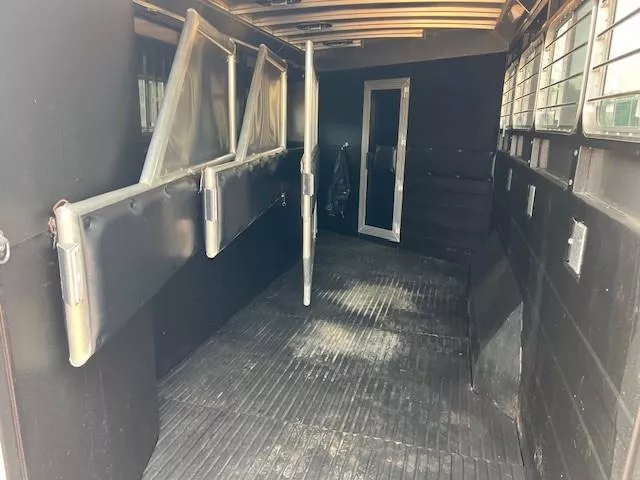 used Horse Trailers Logan Coach Trailers  for sale, in Merrill, WI Thumbnail 10