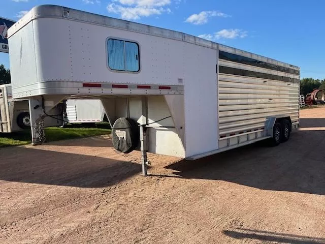 2011 Featherlite 8413 Stock / Stock Combo Trailer