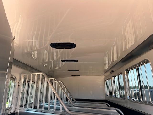used Horse Trailers Featherlite  for sale, in Merrill, WI Thumbnail 17