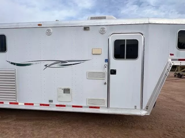 used Horse Trailers Featherlite  for sale, in Merrill, WI Thumbnail 5