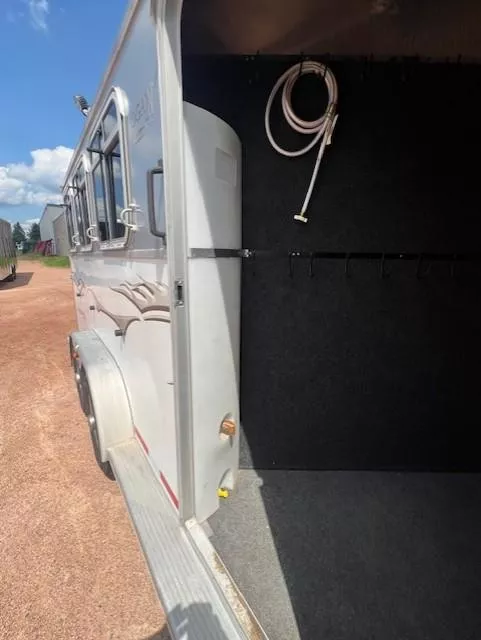used Horse Trailers Logan Coach Trailers  for sale, in Merrill, WI Thumbnail 6