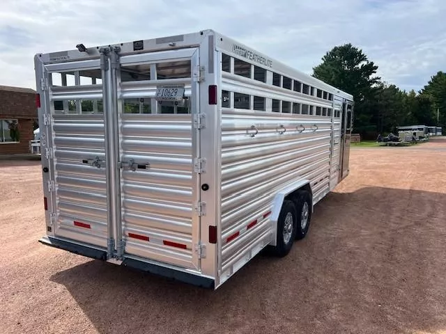 used Horse Trailers Featherlite  for sale, in Merrill, WI Thumbnail 12
