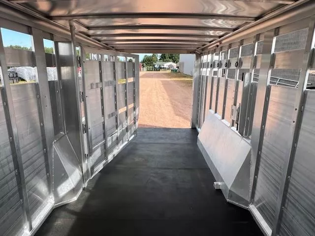 used Horse Trailers Featherlite  for sale, in Merrill, WI Thumbnail 19