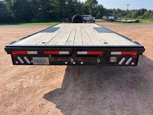 used Equipment / Flatbed Trailers MAXX-D  for sale, in Merrill, WI Thumbnail 3