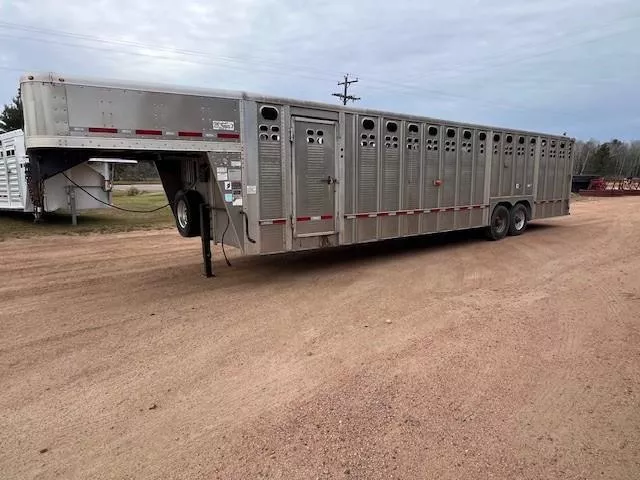 2020 Wilson Trailer Company Gooseneck Livestock Stock / Stock Combo Trailer