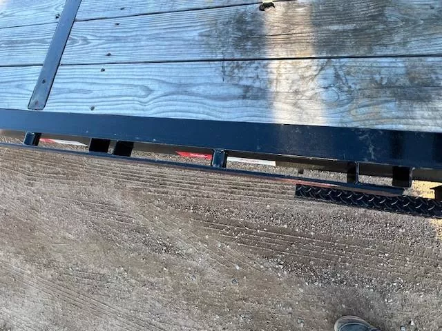 used Equipment / Flatbed Trailers Delta Manufacturing  for sale, in Merrill, WI Thumbnail 6