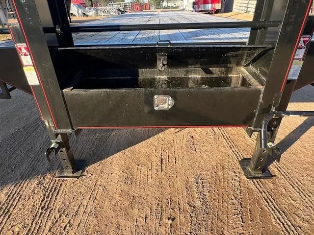 used Equipment / Flatbed Trailers Delta Manufacturing  for sale, in Merrill, WI Thumbnail 4