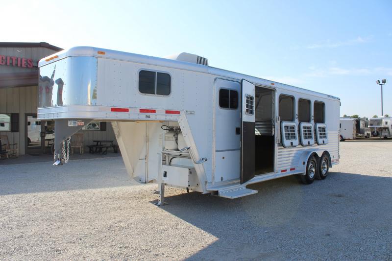 used Horse Trailers Featherlite  for sale, in Pilot Point, TX Thumbnail 4
