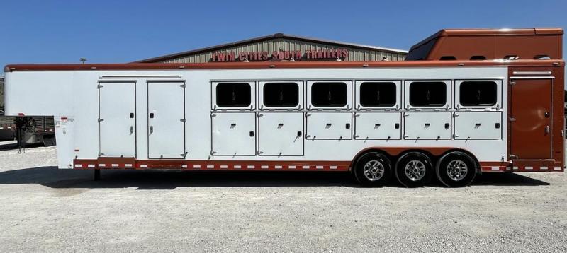 2013 Sundowner 6 horse slant with midtack/dressing room 2013 Sundowner 6 horse slant with midtack/dressing room