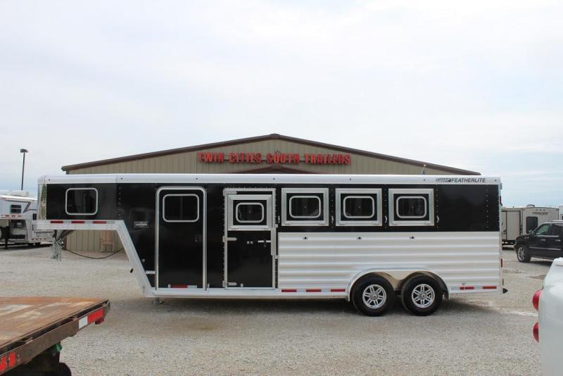 2021 Featherlite 7541 Horse Trailer 2021 Featherlite 7541 Horse Trailer