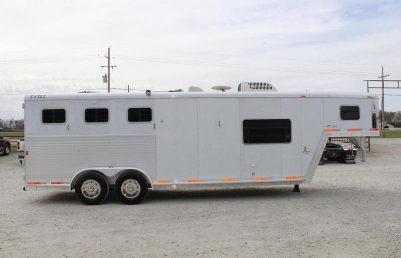 used Horse Trailers Exiss Trailers  for sale, in Pilot Point, TX Thumbnail 2