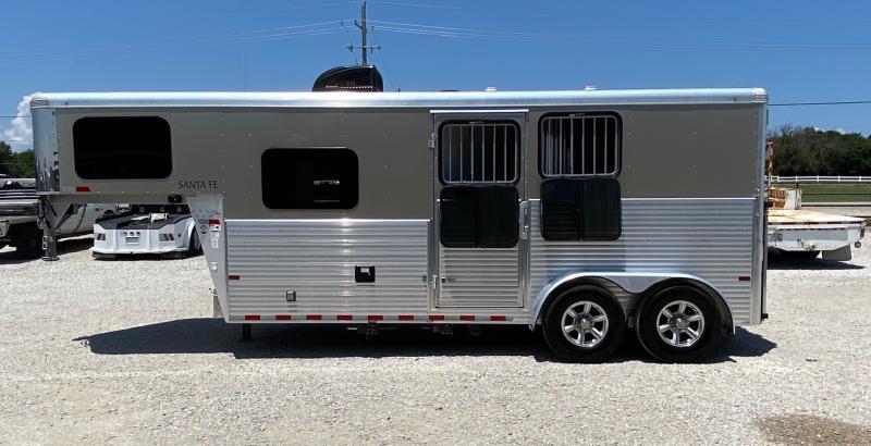 used Horse Trailers Sundowner Trailers  for sale, in Pilot Point, TX Thumbnail 9