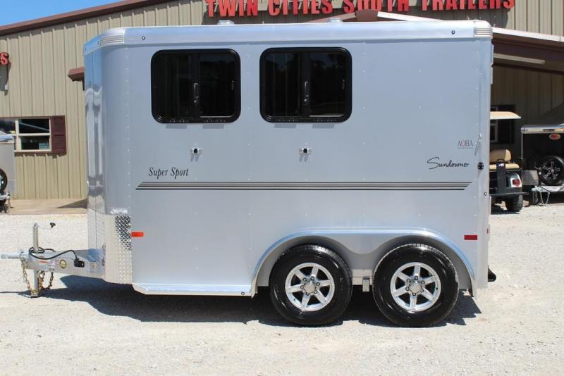 2021 Sundowner 2 horse slant bumper pull 2021 Sundowner 2 horse slant bumper pull