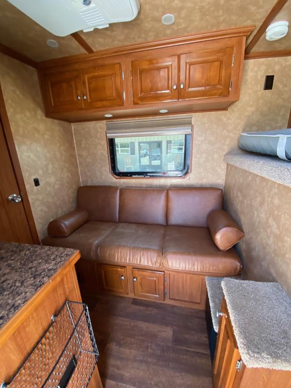 used Horse Trailers Sundowner Trailers  for sale, in Pilot Point, TX Thumbnail 13