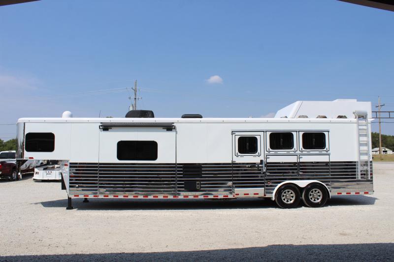 used Horse Trailers Sundowner Trailers  for sale, in Pilot Point, TX Thumbnail 2