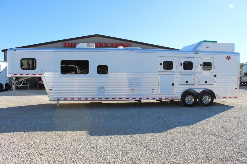 2012 Hart 3 horse with 17' LQ 2012 Hart 3 horse with 17' LQ
